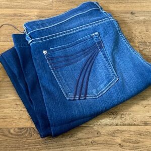 Dojos, sevens, womens denim jeans size 33